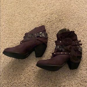 Bedazzled Cowgirl Booties | Size 9 1/2